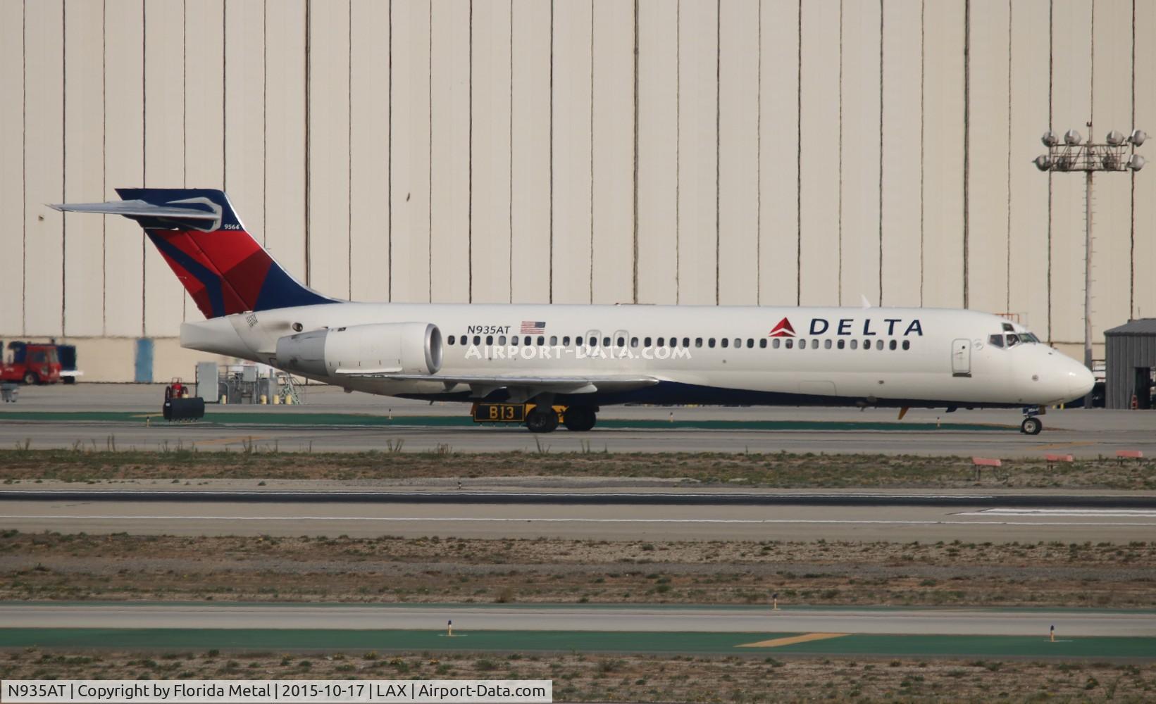 N935AT, 2000 Boeing 717-200 C/N 55069, Delta