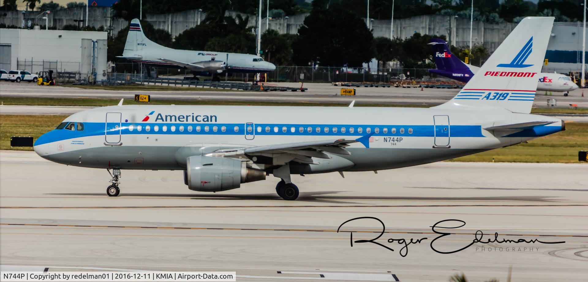 N744P, 2000 Airbus A319-112 C/N 1287, Taken @ KMIA