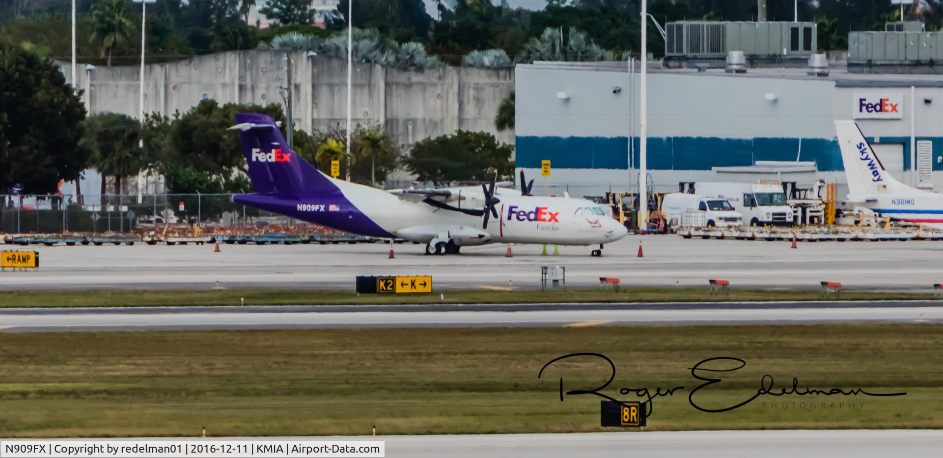 N909FX, 1991 ATR 42-300 C/N 275, Taken @ KMIA