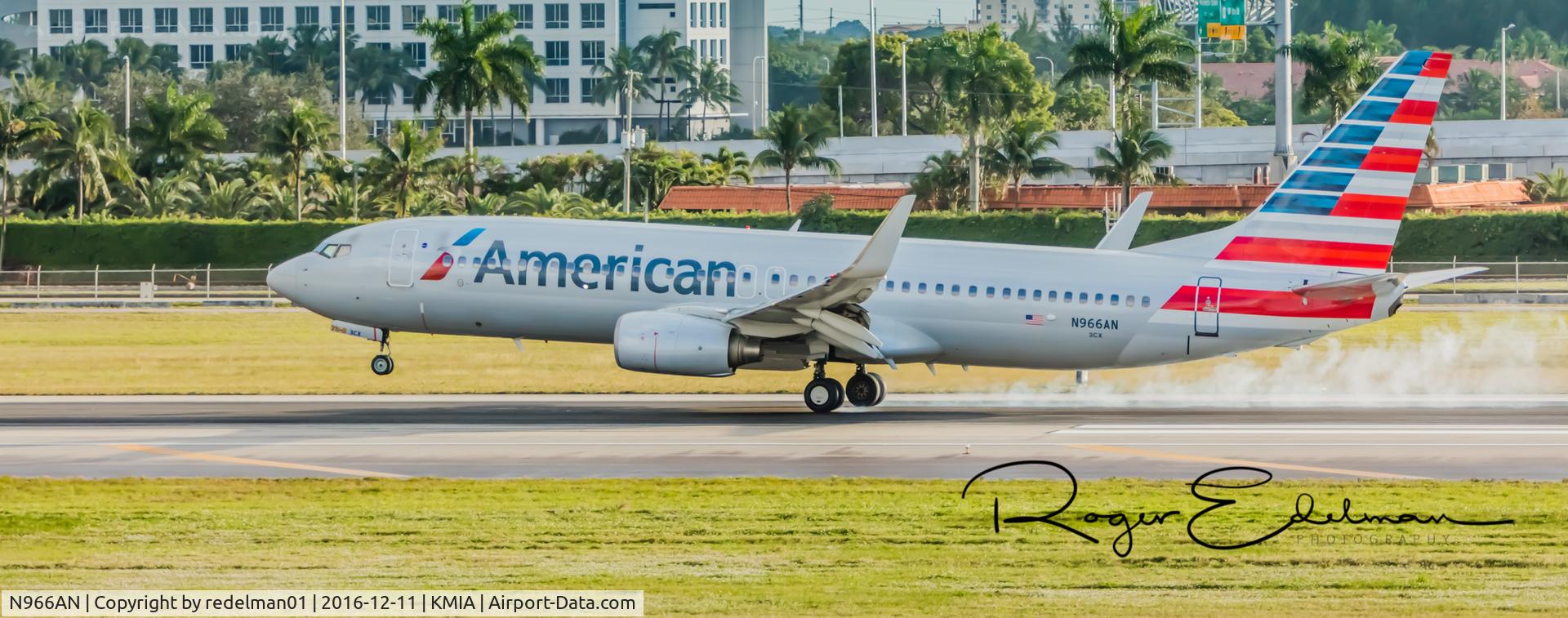 N966AN, 2001 Boeing 737-823 C/N 30094, Taken @ KMIA