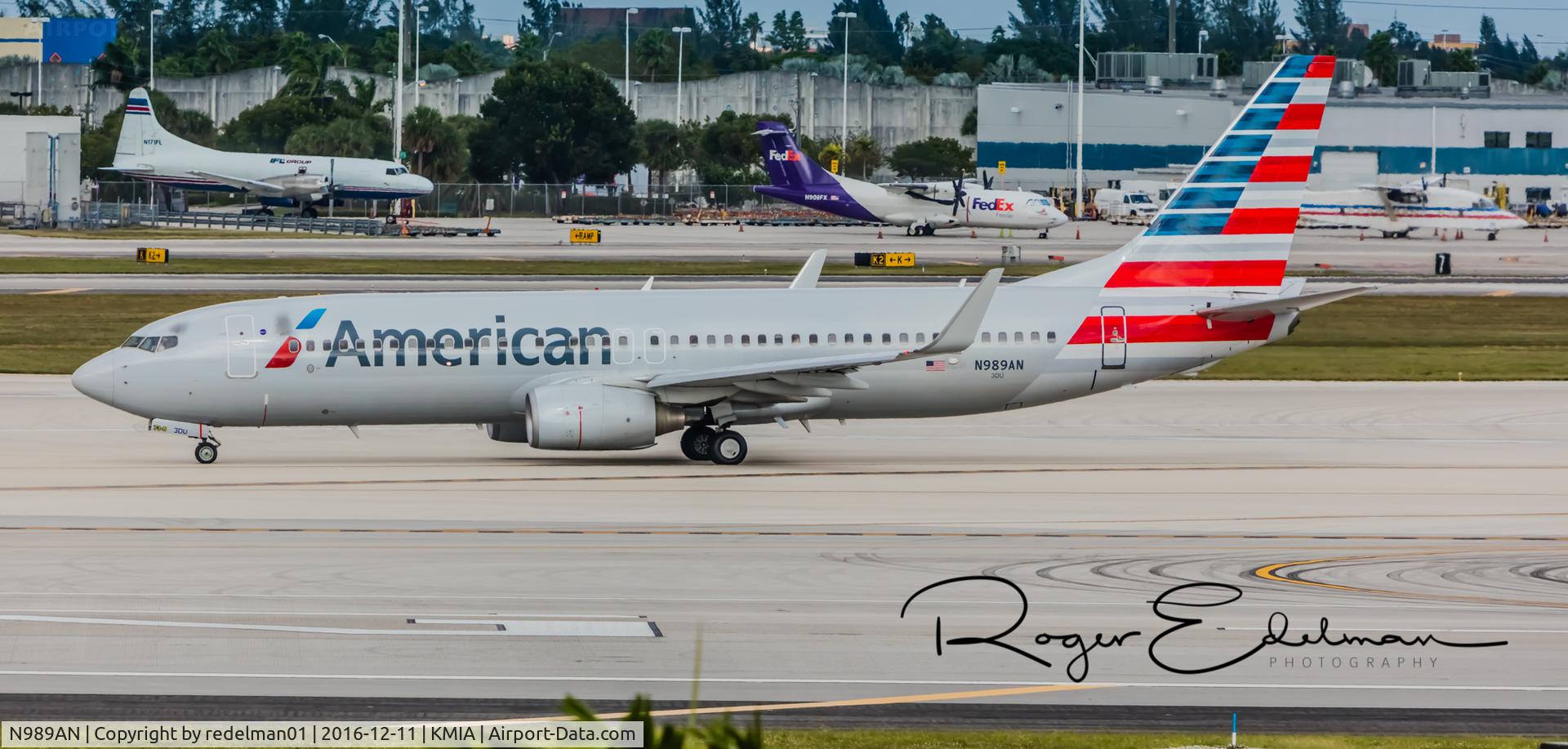 N989AN, 2009 Boeing 737-823 C/N 33205, Taken @ KMIA