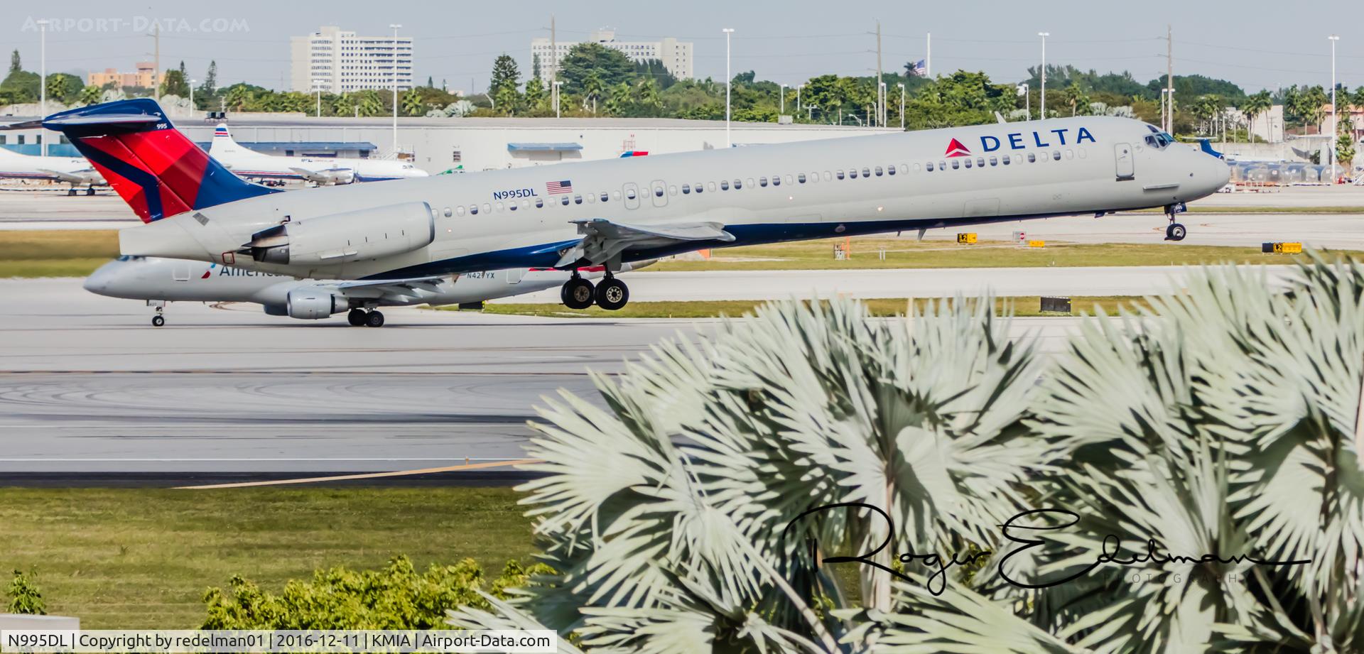 N995DL, 1991 McDonnell Douglas MD-88 C/N 53362, Taken @ KMIA