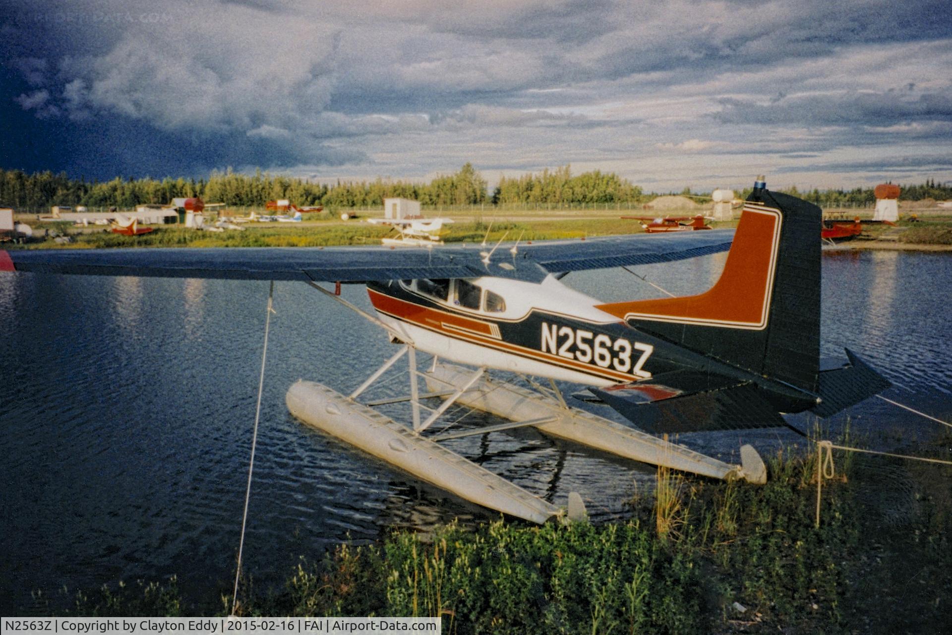 N2563Z, 1963 Cessna 185B Skywagon C/N 185-0563, Fairbanks Airport Alaska late 1990's