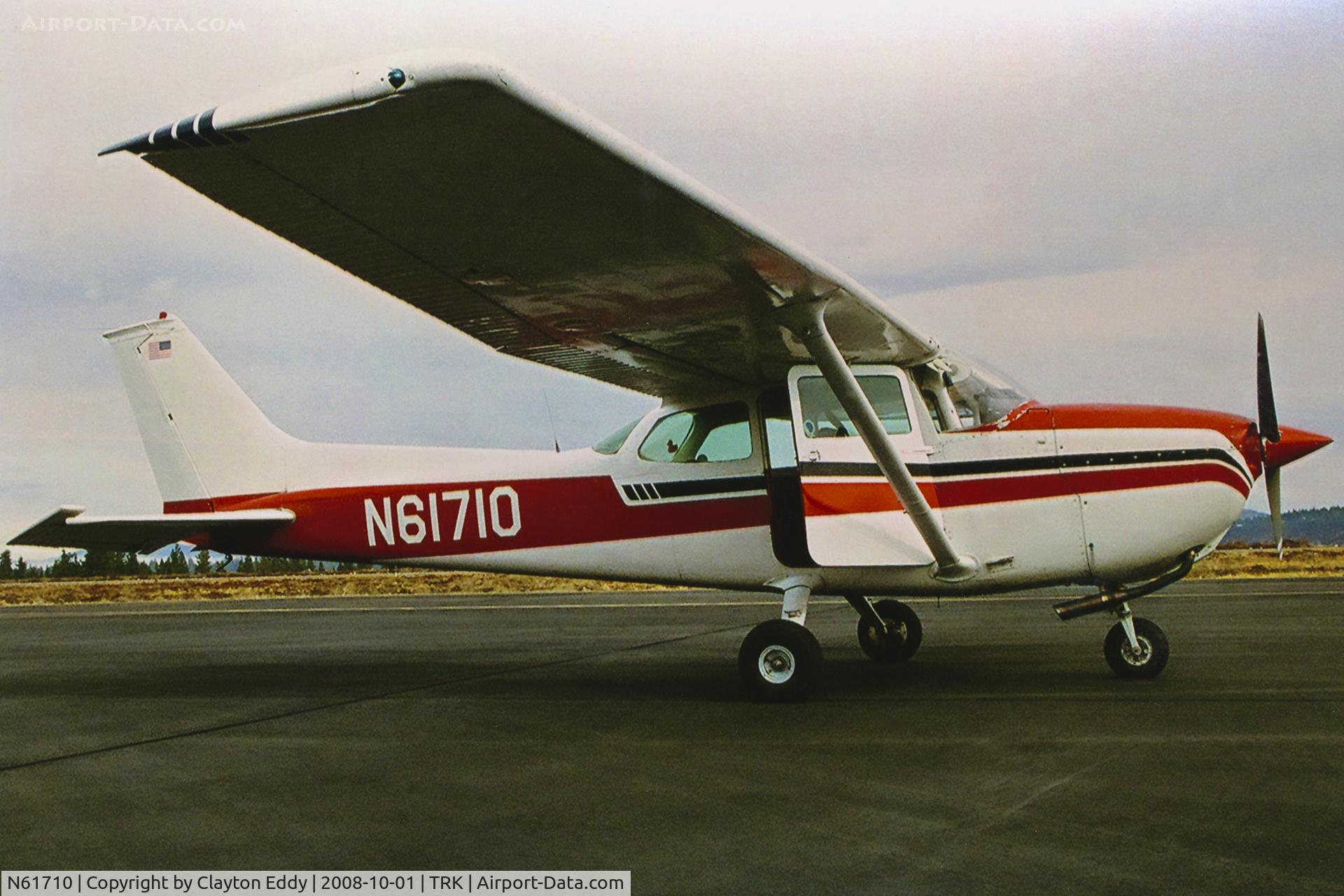 N61710, 1975 Cessna 172M C/N 17264749, EAA giving rides at TRK 2008