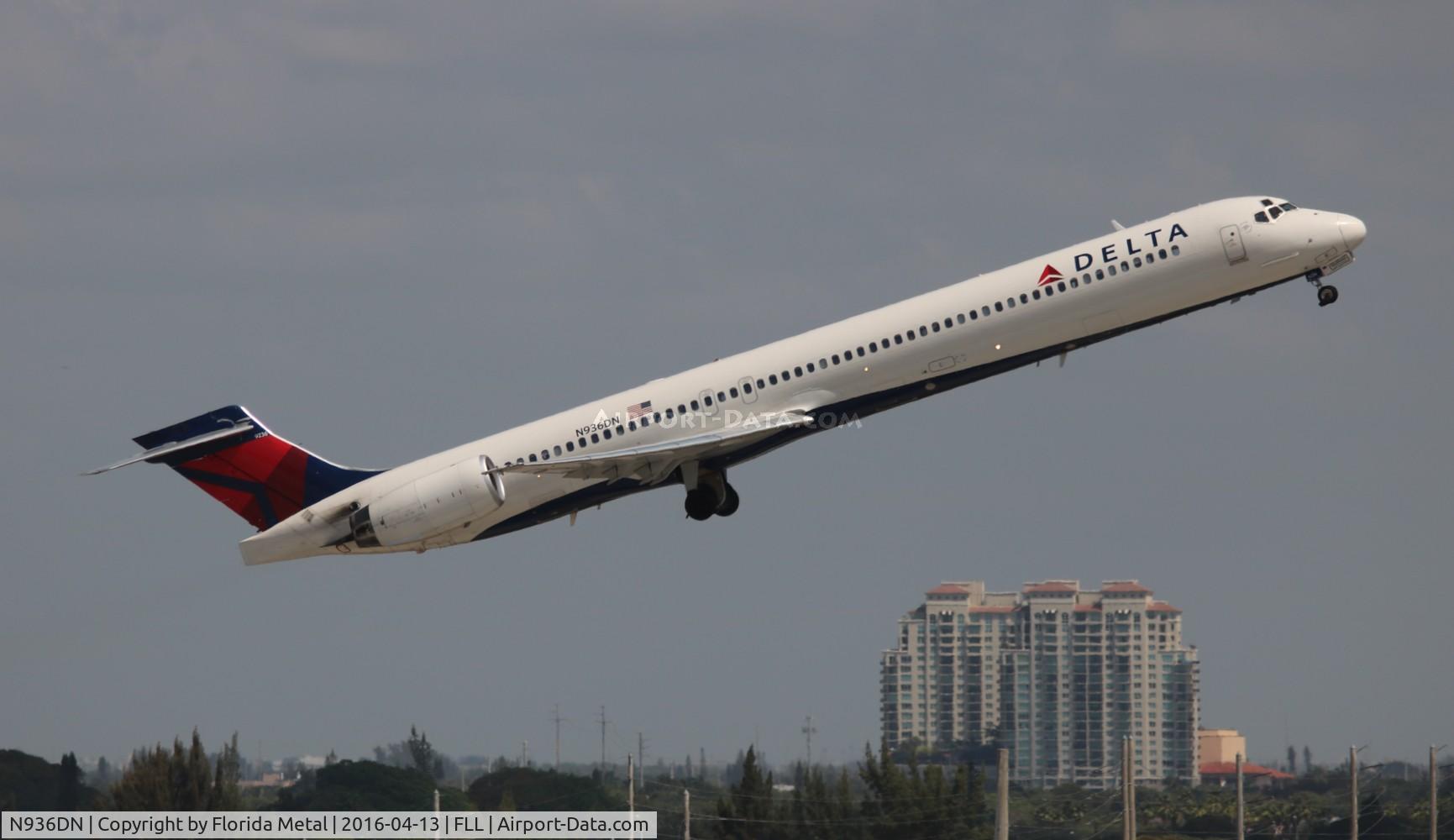 N936DN, 1996 McDonnell Douglas MD-90-30 C/N 53461, Delta