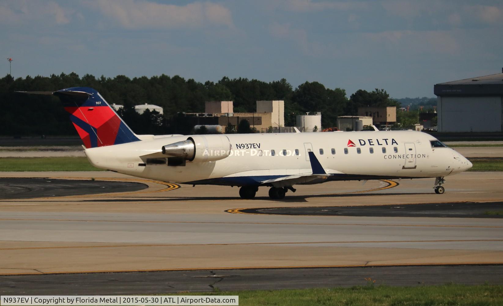 N937EV, 2005 Bombardier CRJ-200ER (CL-600-2B19) C/N 8042, Delta Connection