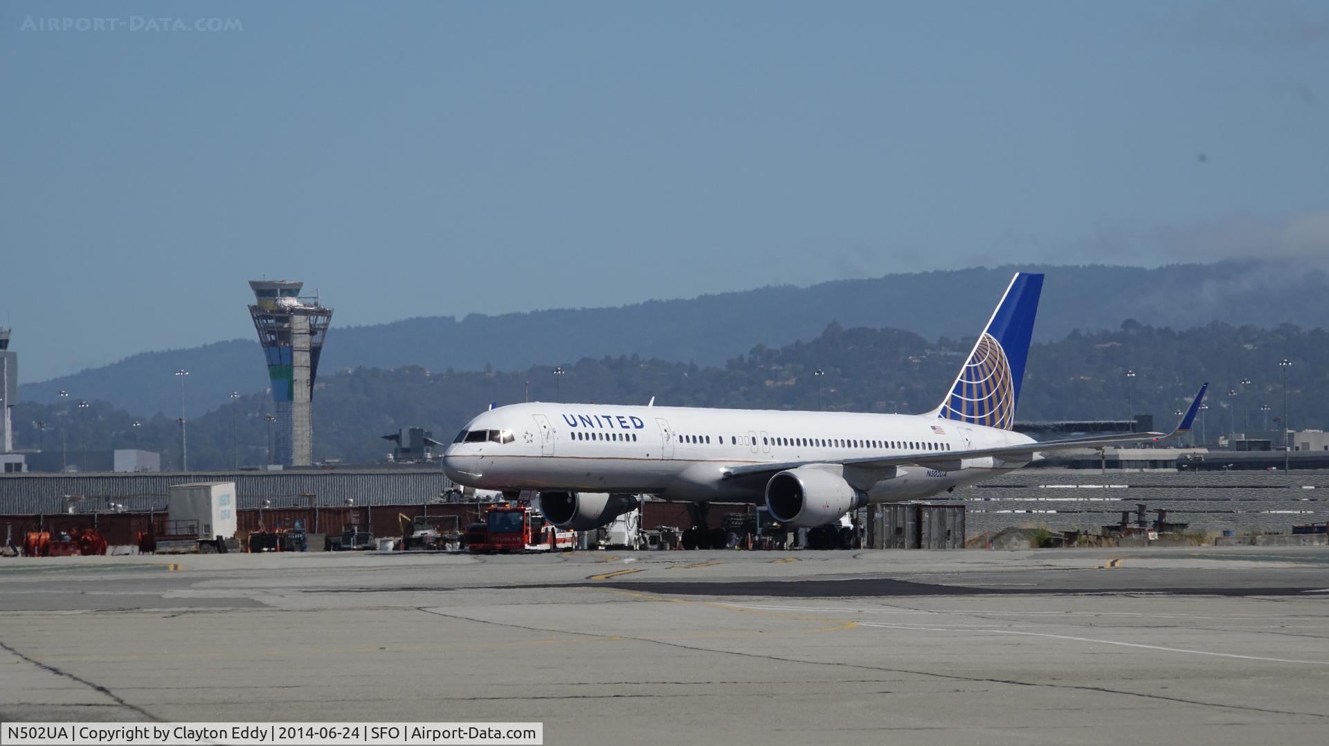 N502UA, 1989 Boeing 757-222 C/N 24623, SFO 2014