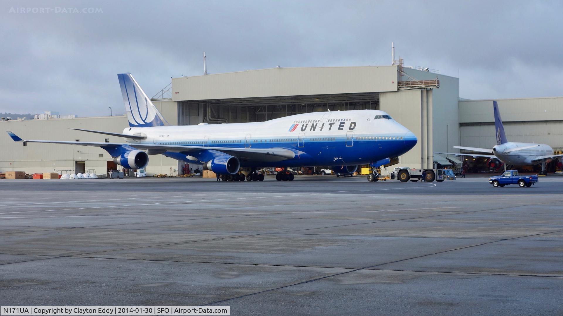 N171UA, 1989 Boeing 747-422 C/N 24322, SFO 2014