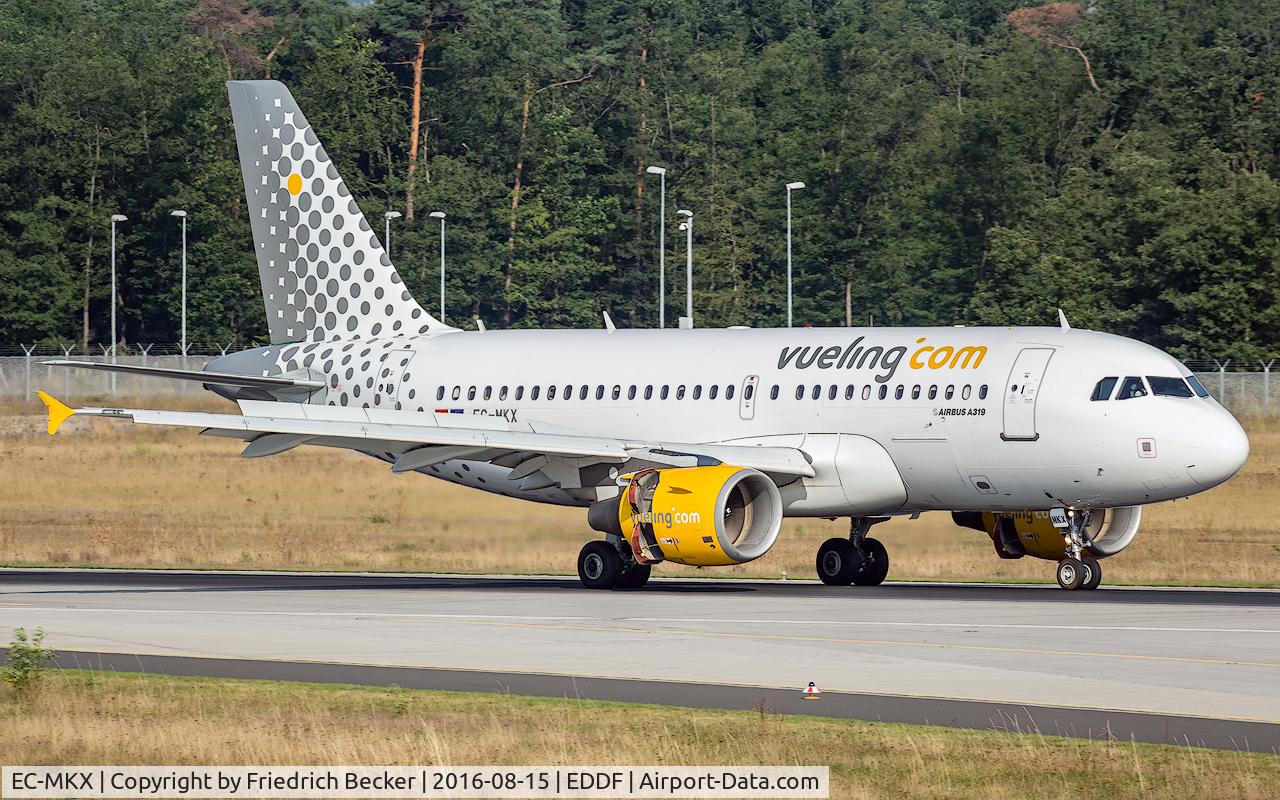 EC-MKX, 2007 Airbus A319-111 C/N 3054, decelerating after touchdown on runway 07L