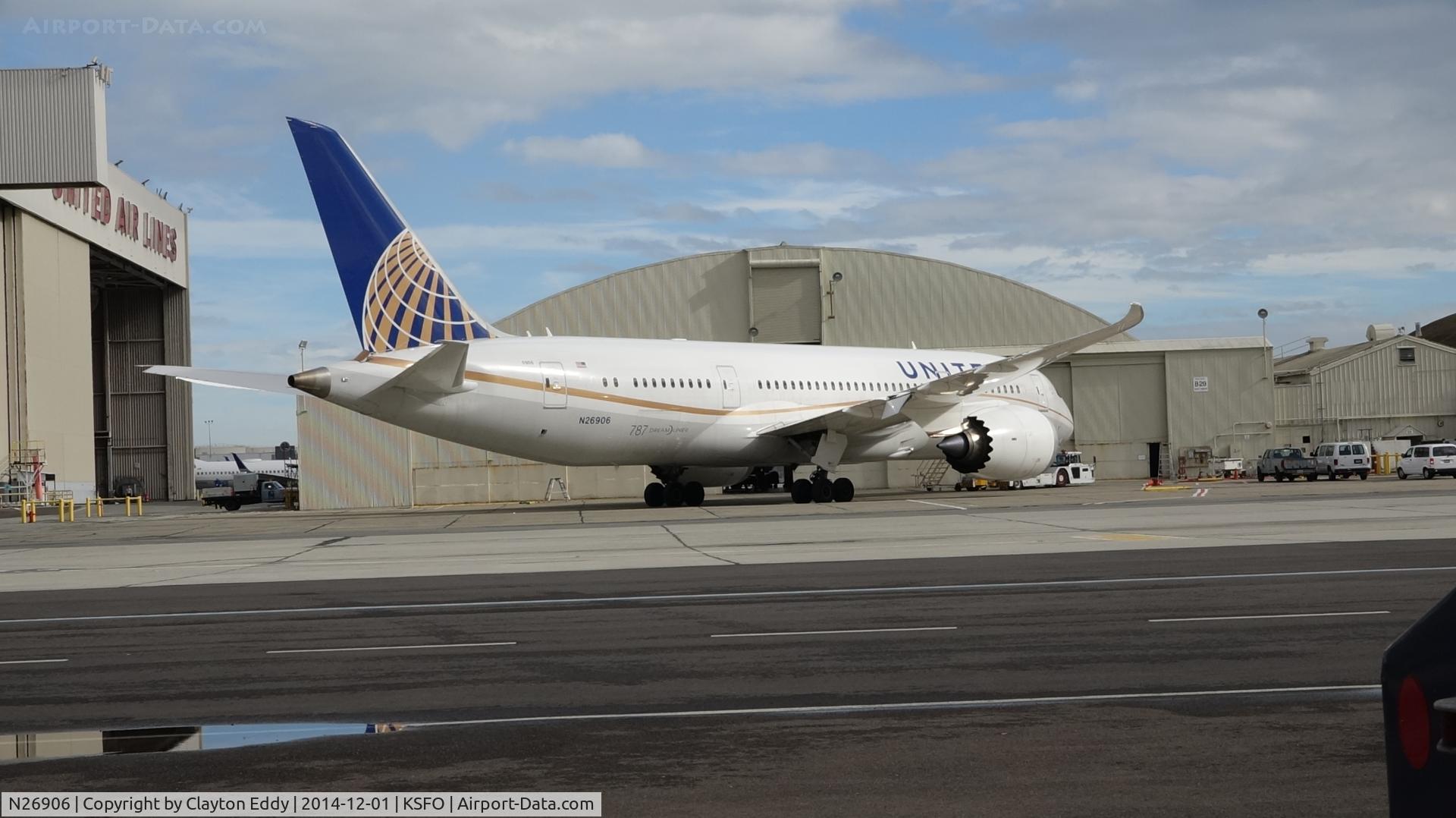 N26906, 2012 Boeing 787-8 Dreamliner C/N 34829, SFO 2014