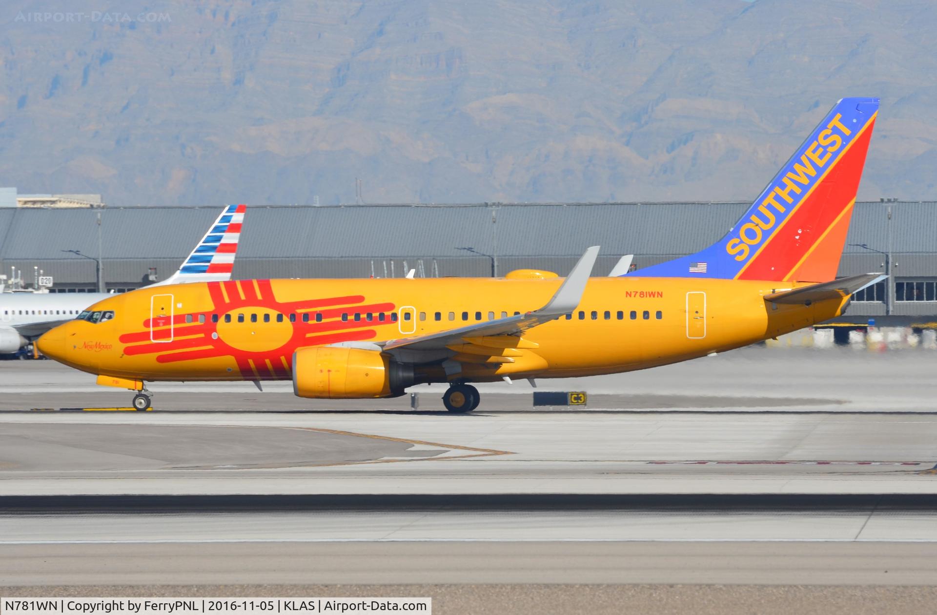 N781WN, 2000 Boeing 737-7H4 C/N 30601, New Mexico One departing Nevada