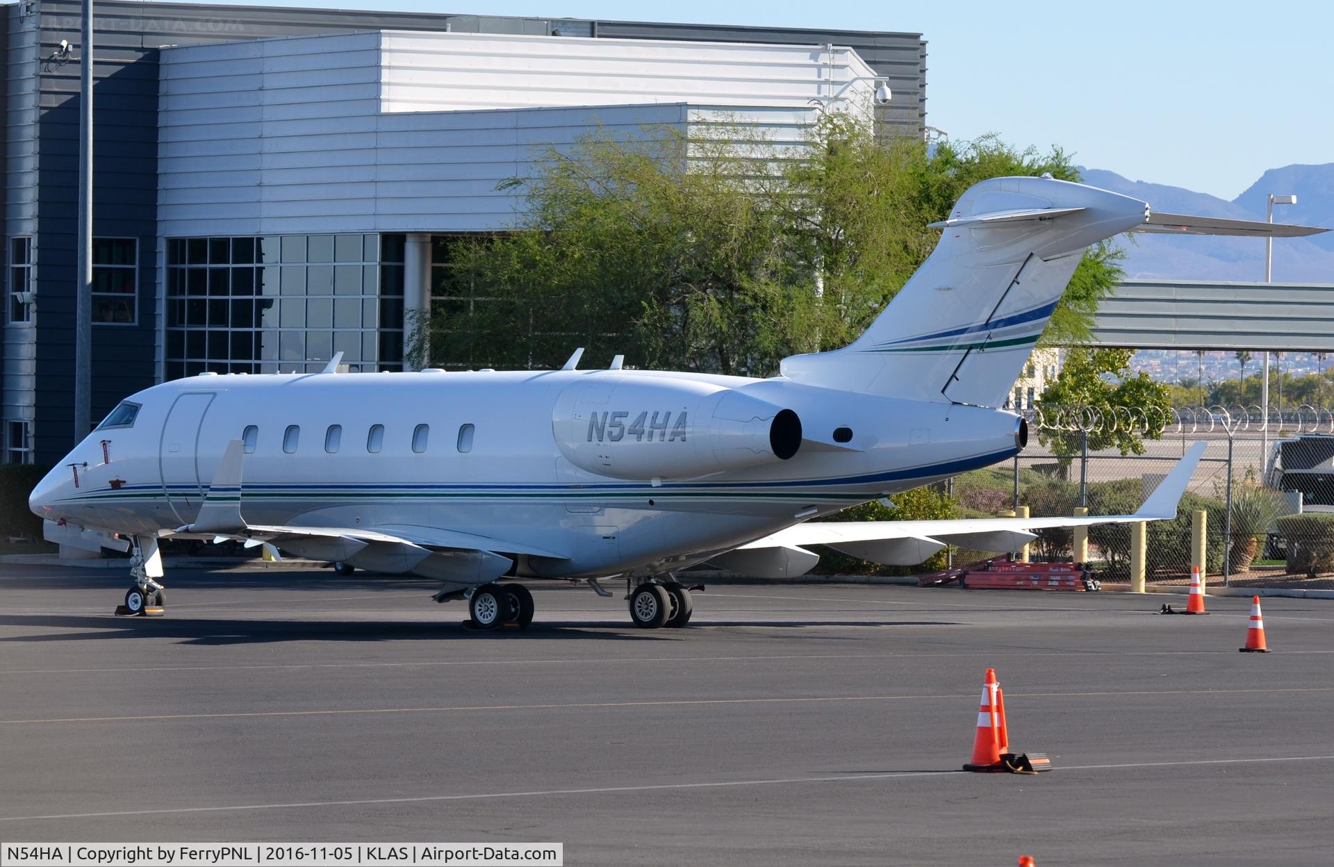 N54HA, 2005 Bombardier Challenger 300 (BD-100-1A10) C/N 20076, Orange Hawk Express CL300