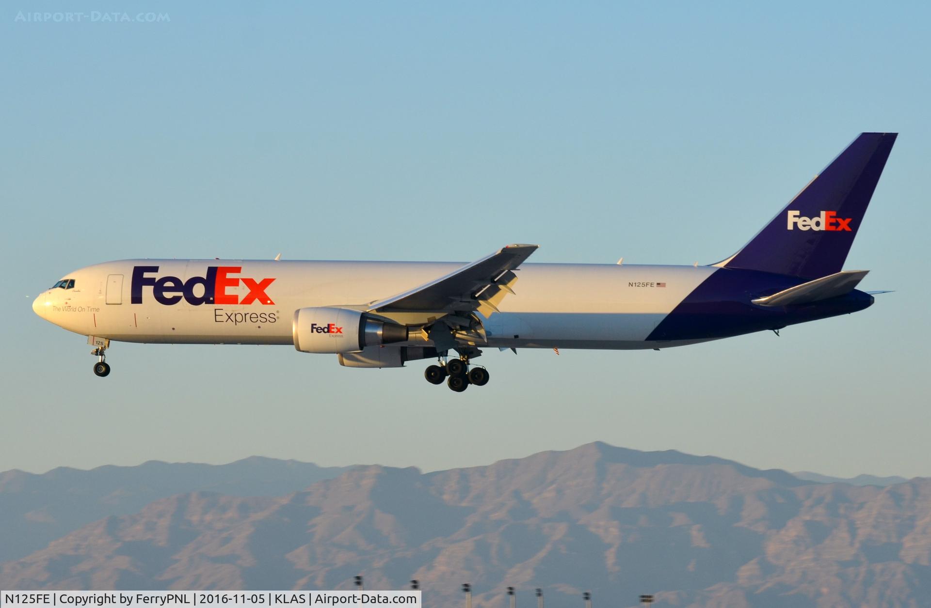 N125FE, 2015 Boeing 767-3S2F/ER C/N 42717, Fedex B763F arriving late afternoon.