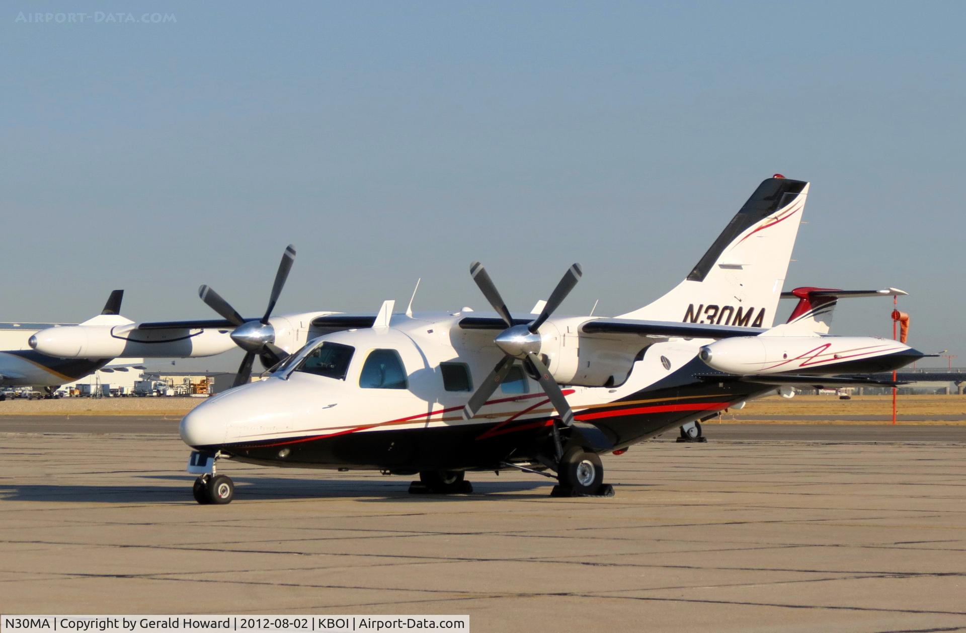 N30MA, 1978 Mitsubishi MU-2B-26A C/N 371SA, On western ramp