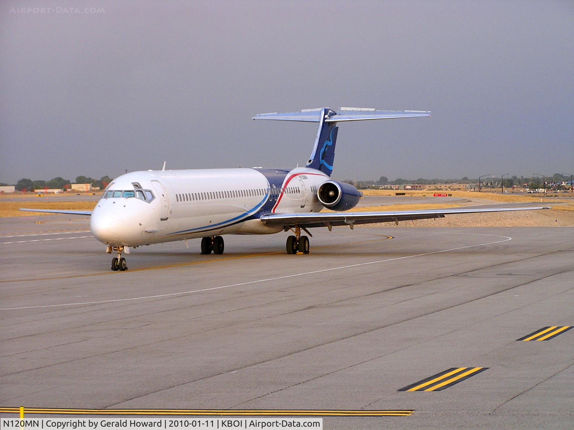 N120MN, 1992 McDonnell Douglas MD-83 C/N 53120, Charter aircraft.