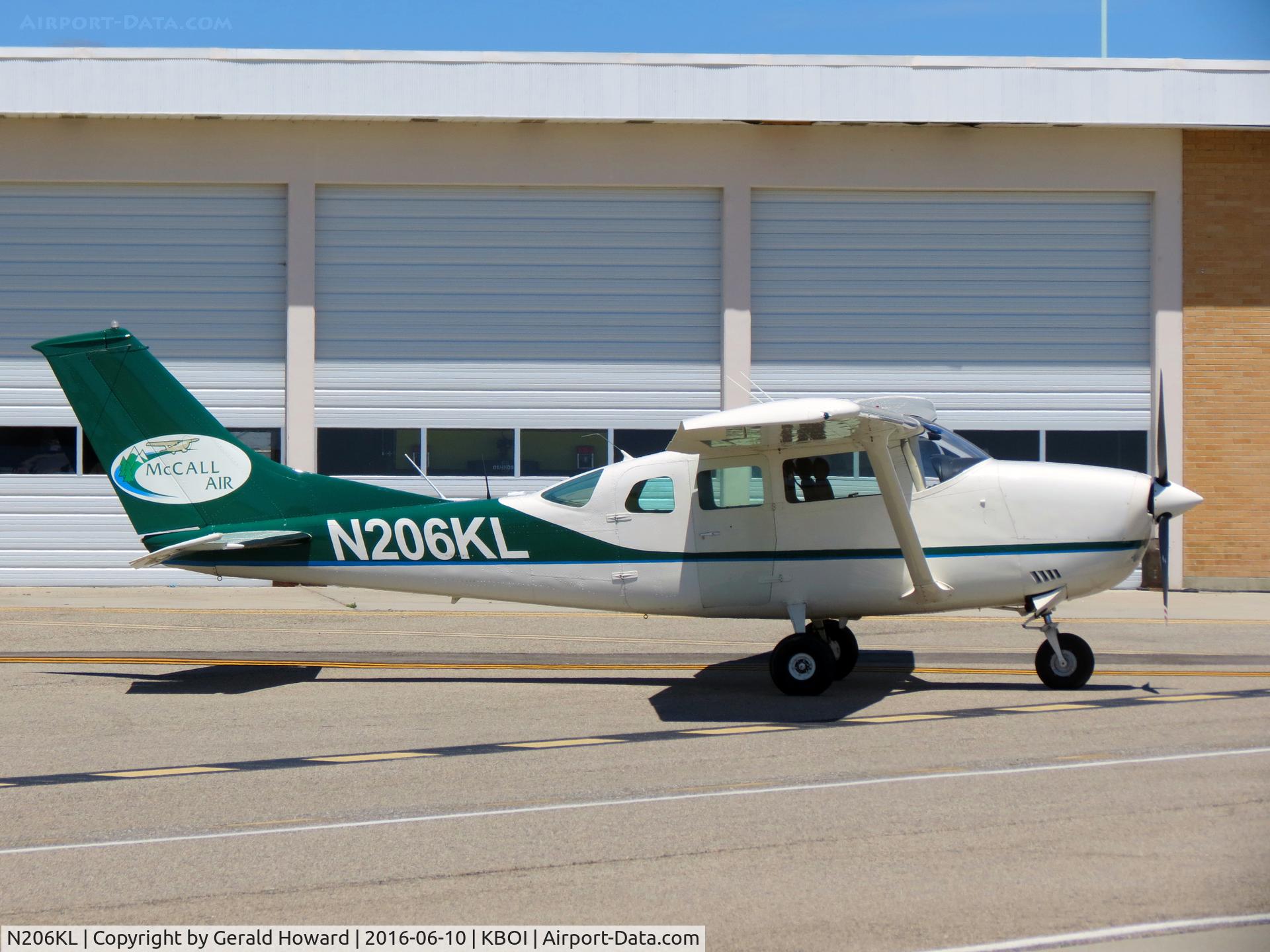 N206KL, 1975 Cessna U206F Stationair C/N U20602655, Back country parking ramp. Aircraft flies people into the back country for vacations.