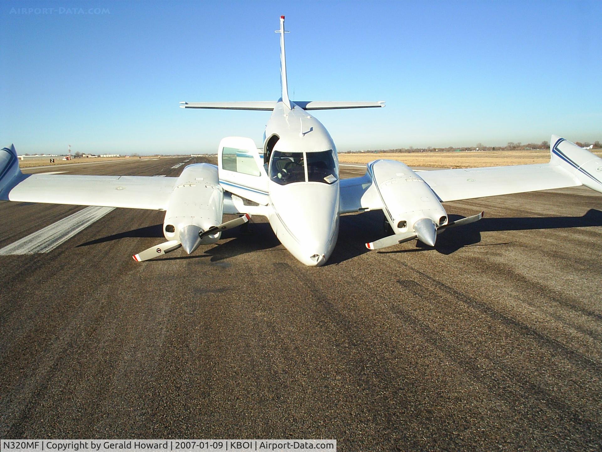 N320MF, 1965 Cessna 320D Executive Skyknight C/N 320D0061, Nose gear failure upon landing.