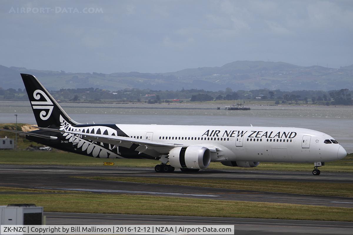 ZK-NZC, 2013 Boeing 787-9 Dreamliner C/N 41988, into a murky day