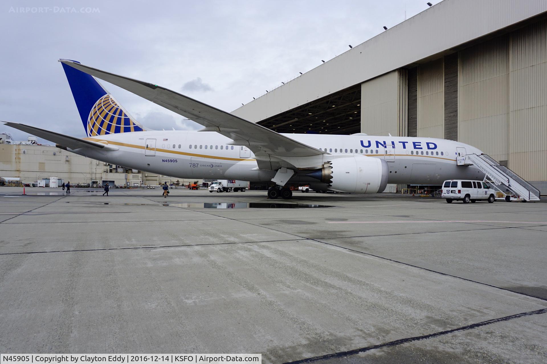 N45905, 2012 Boeing 787-8 Dreamliner Dreamliner C/N 34825, SFO 2016