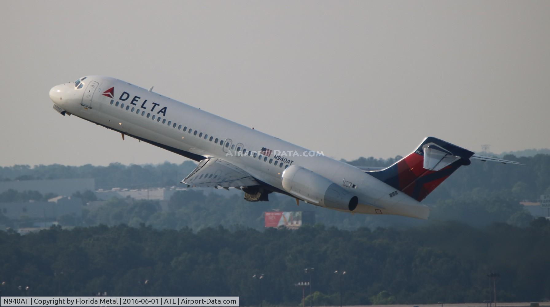 N940AT, 1999 Boeing 717-2BD C/N 55004, Delta