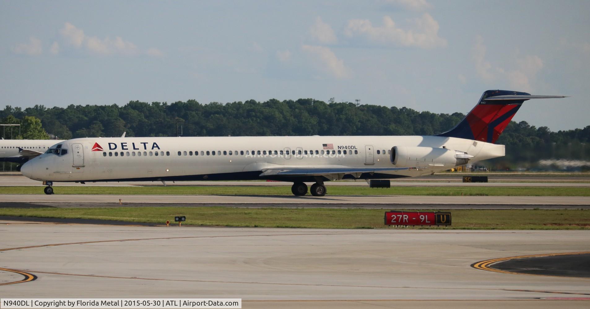 N940DL, 1989 McDonnell Douglas MD-88 C/N 49813, Delta