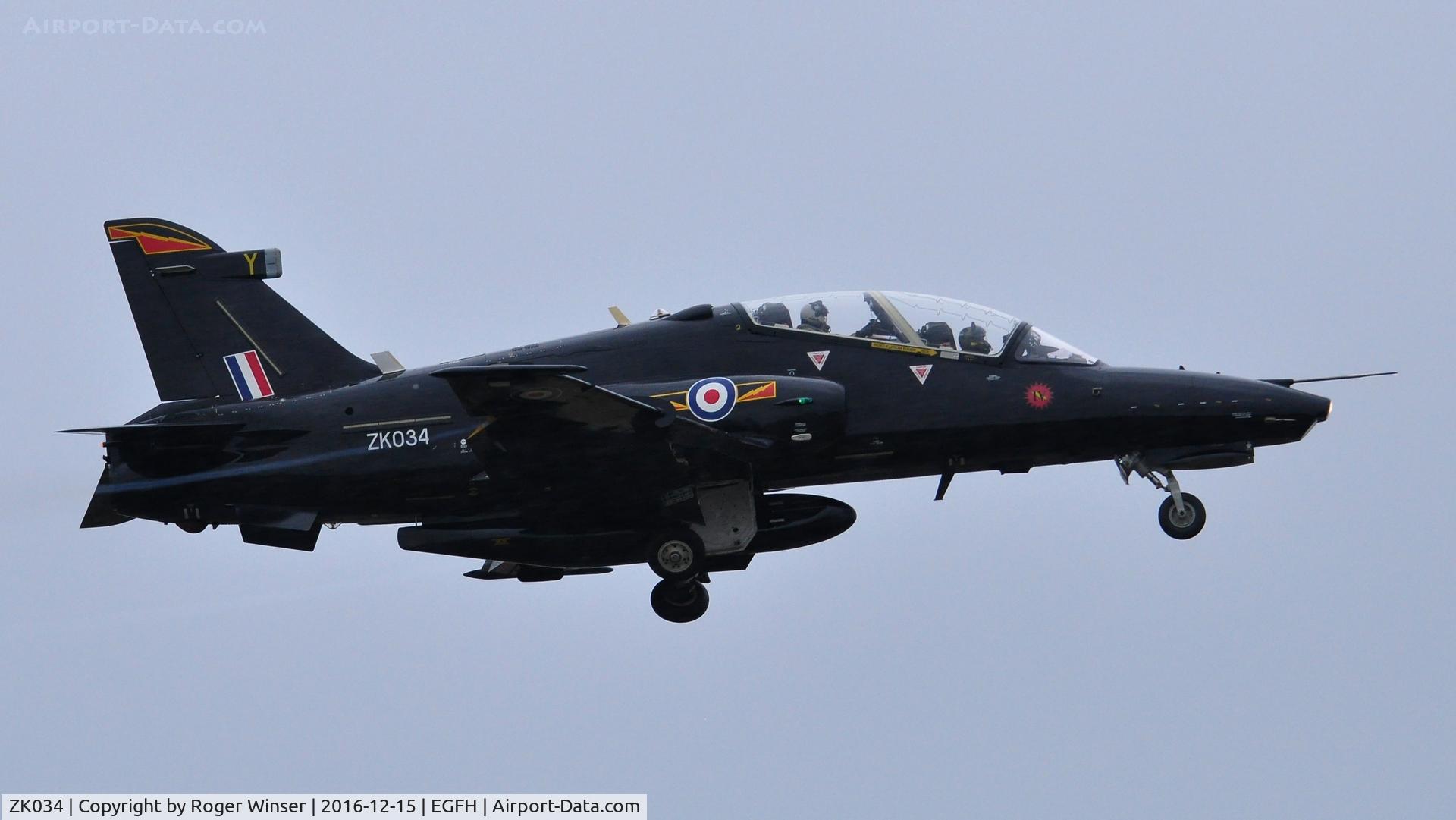 ZK034, 2010 British Aerospace Hawk T2 C/N RT025/1263, RAF Hawk T.2 aircraft coded Y of 4(R) Squadron over Runway 04.