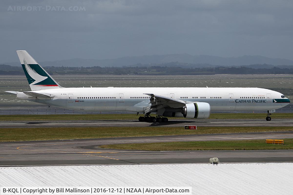 B-KQL, 2013 Boeing 777-367/ER C/N 41431, in from HKG