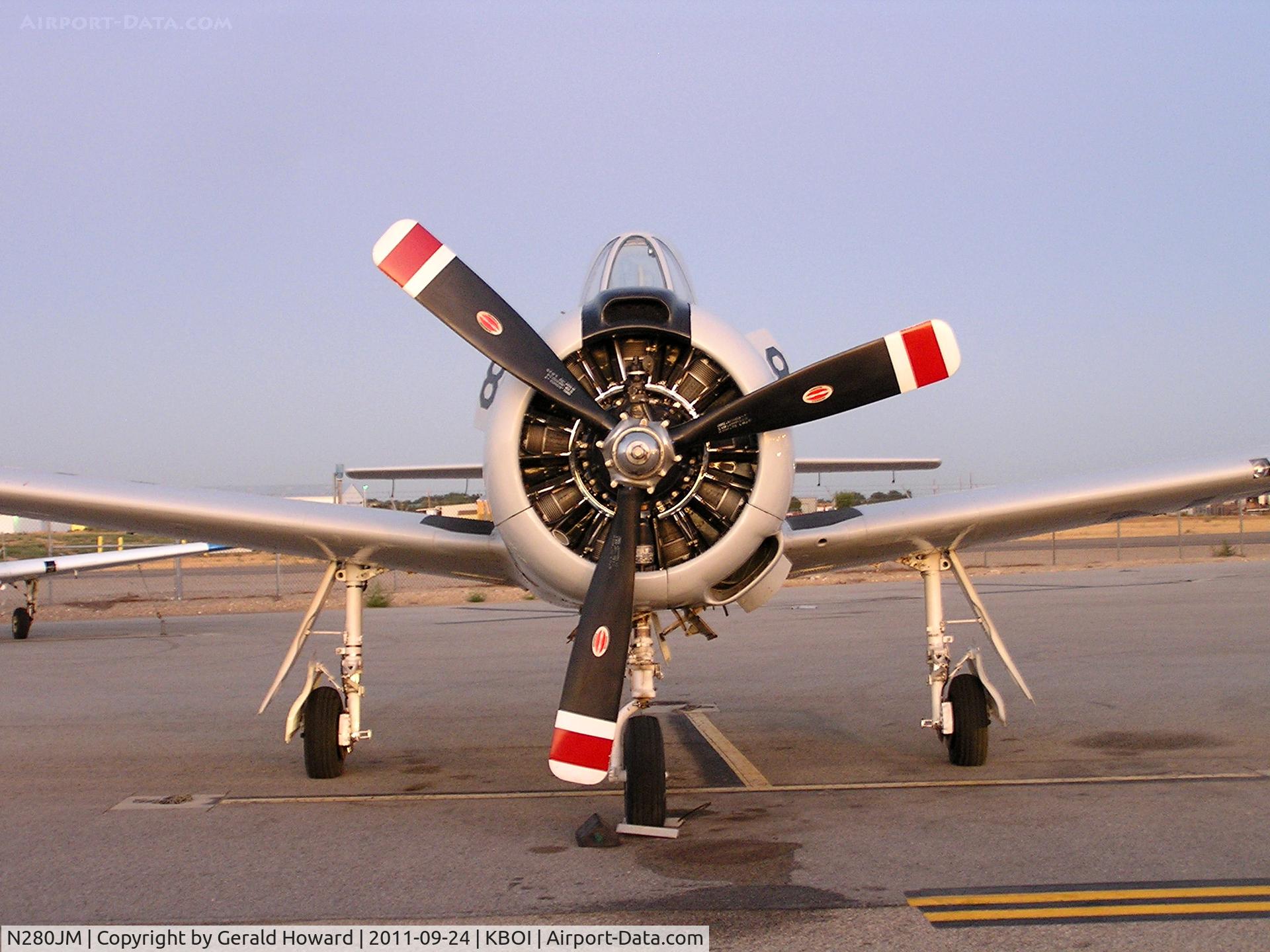 N280JM, North American T-28C Trojan Trojan C/N 226-166, Impressive engine.