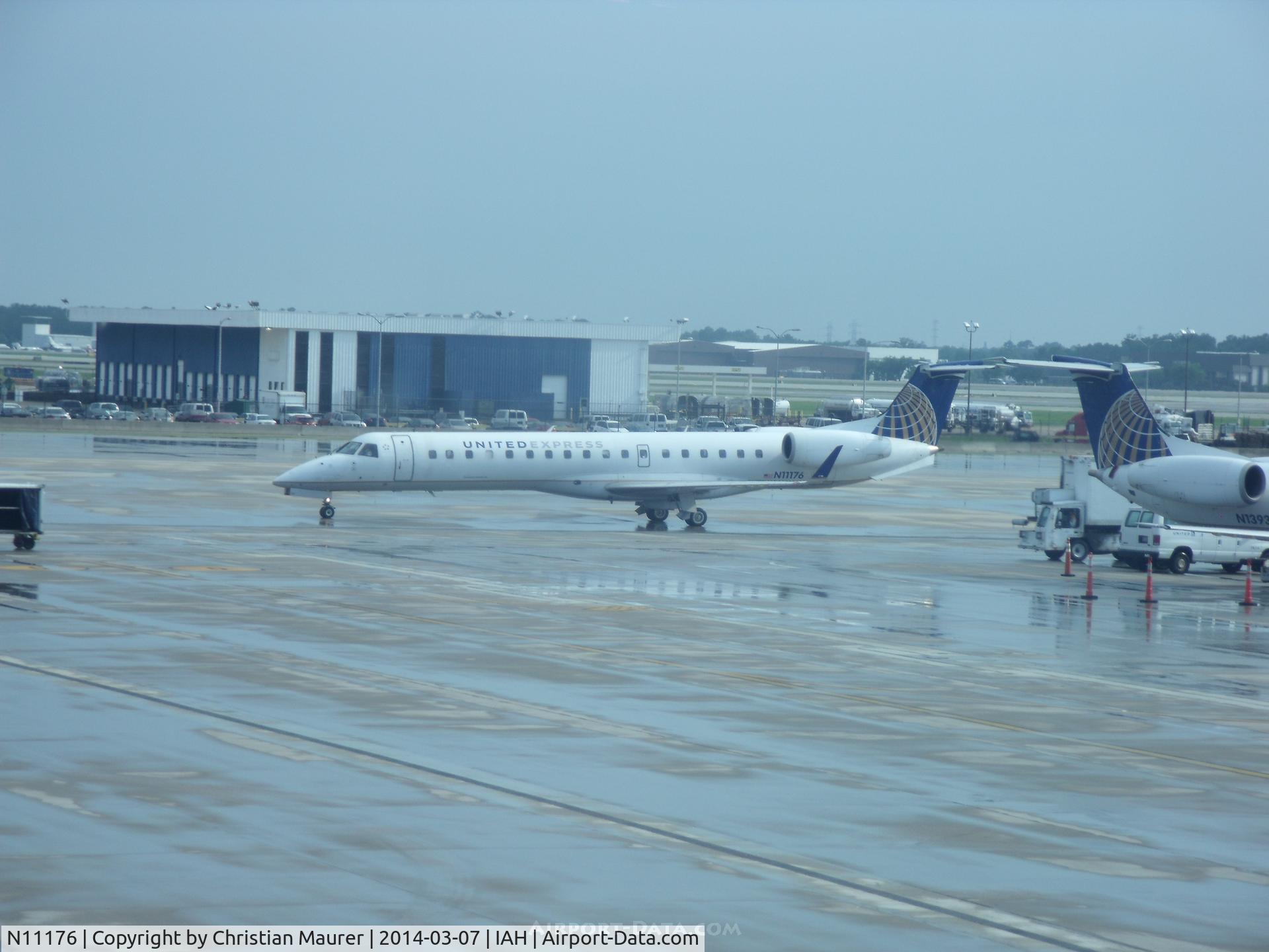 N11176, 2004 Embraer ERJ-145XR (EMB-145XR) C/N 14500881, ERJ145XR