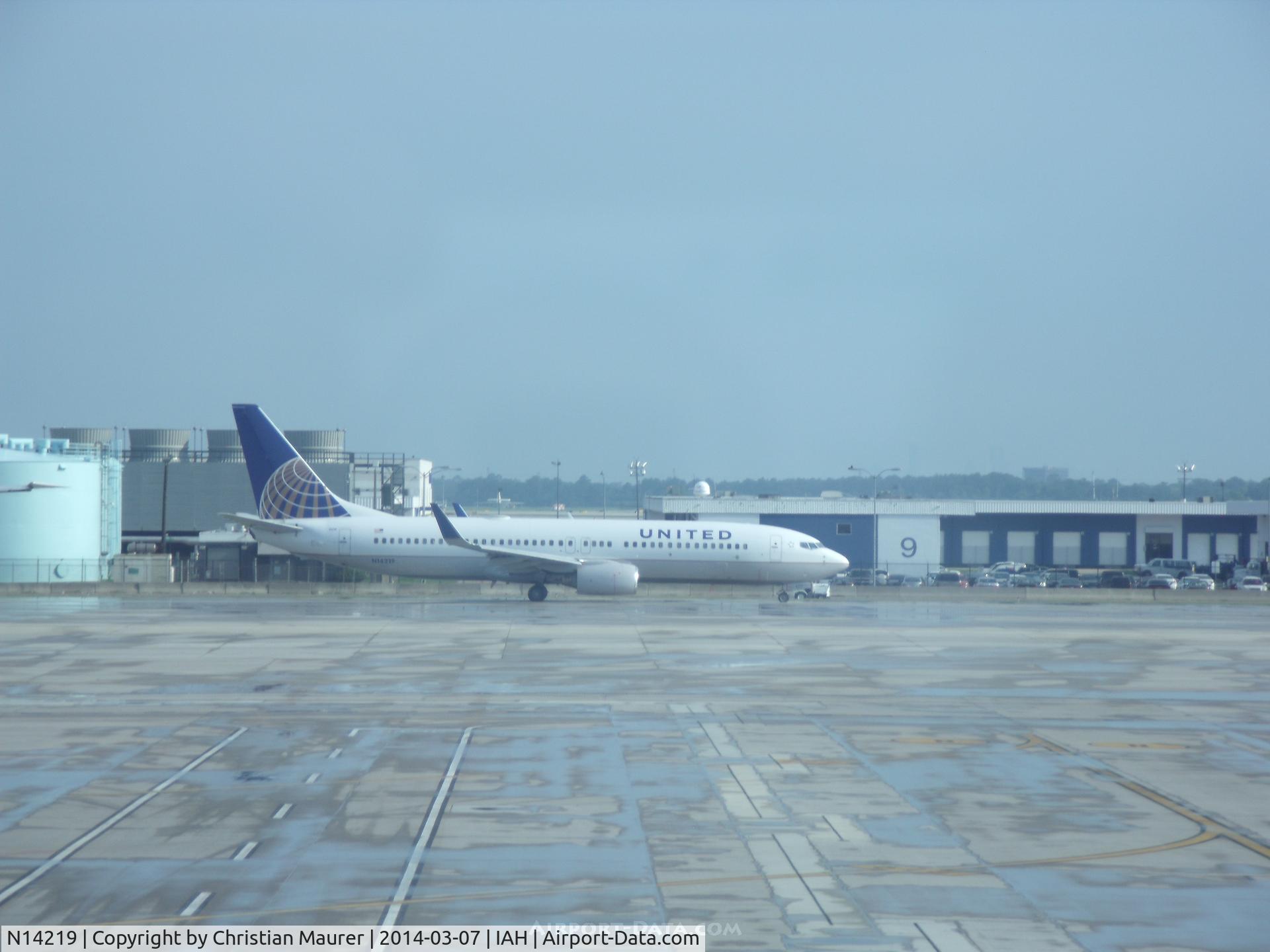 N14219, 1998 Boeing 737-824 C/N 28781, Boeing 737-824