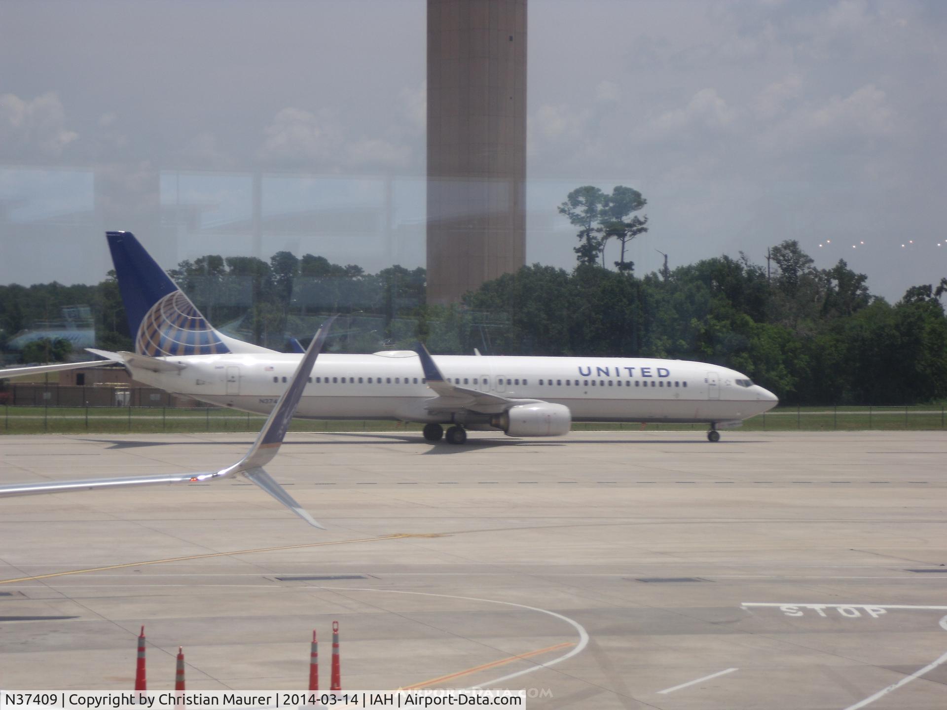 N37409, 2001 Boeing 737-924 C/N 30126, Boeing 737924