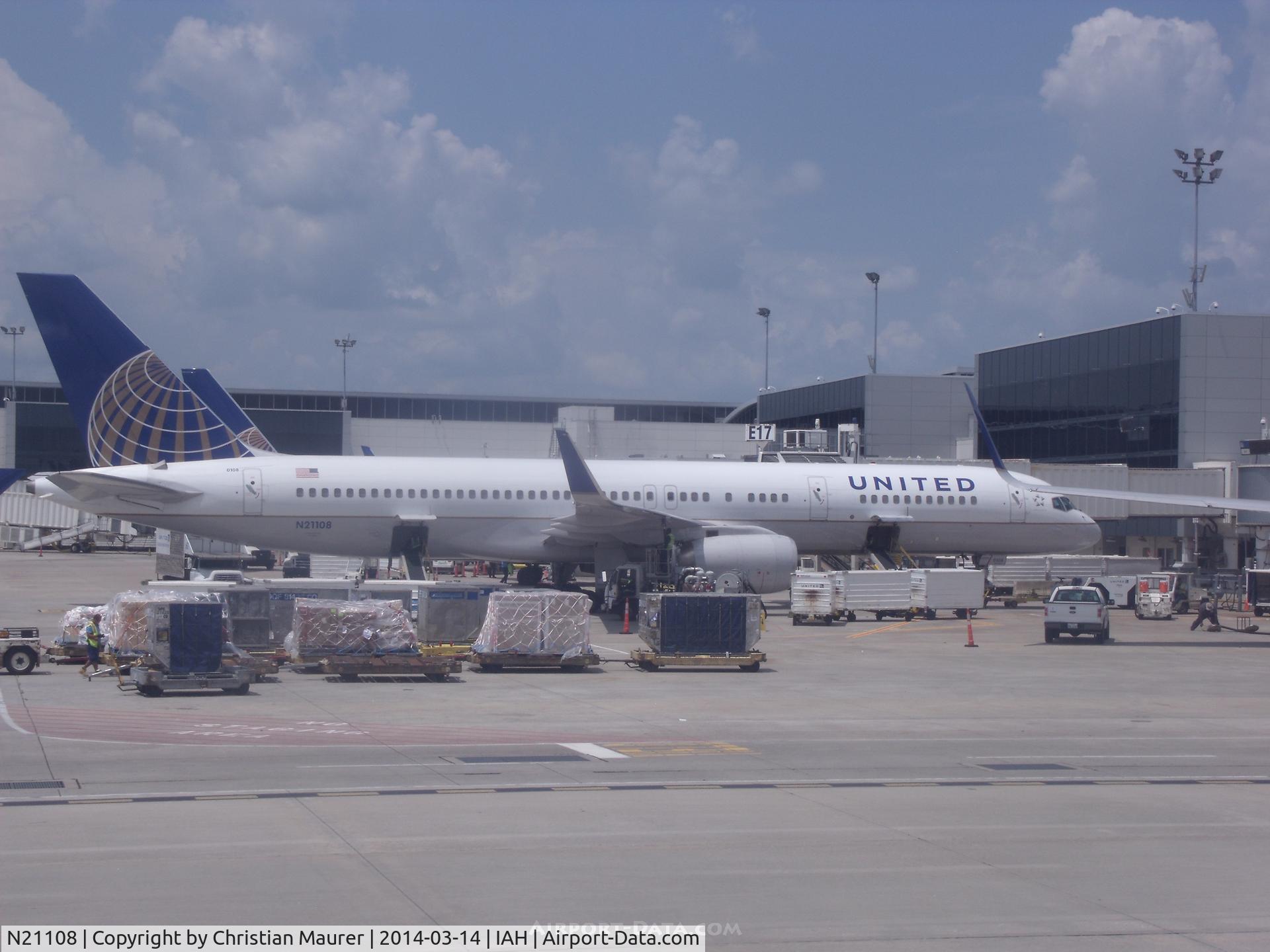 N21108, 1994 Boeing 757-224 C/N 27298, United 757-224