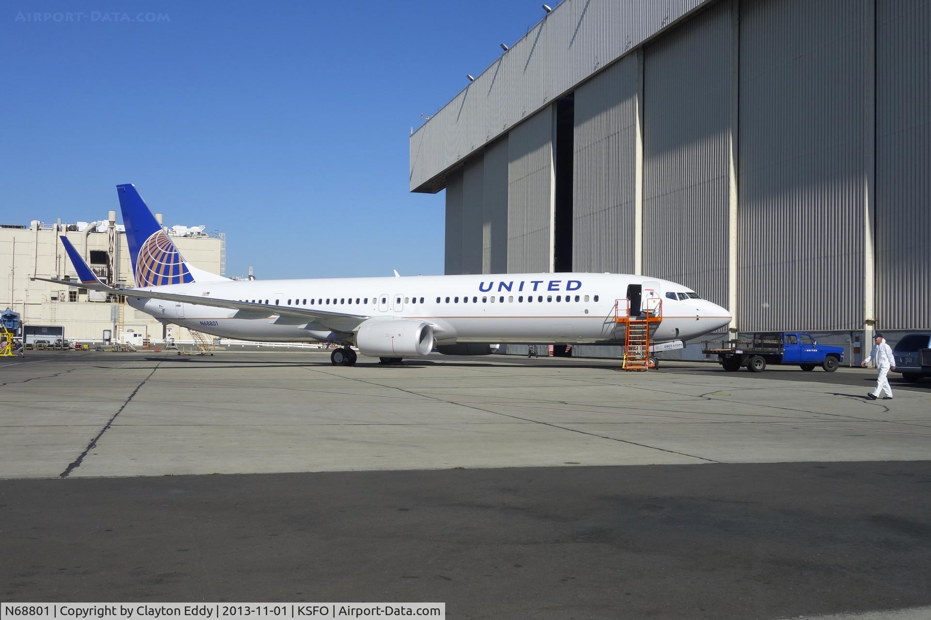 N68801, 2013 Boeing 737-924/ER C/N 42740, SFO 2014