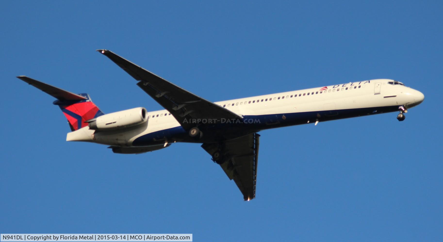 N941DL, 1989 McDonnell Douglas MD-88 C/N 49814, Delta