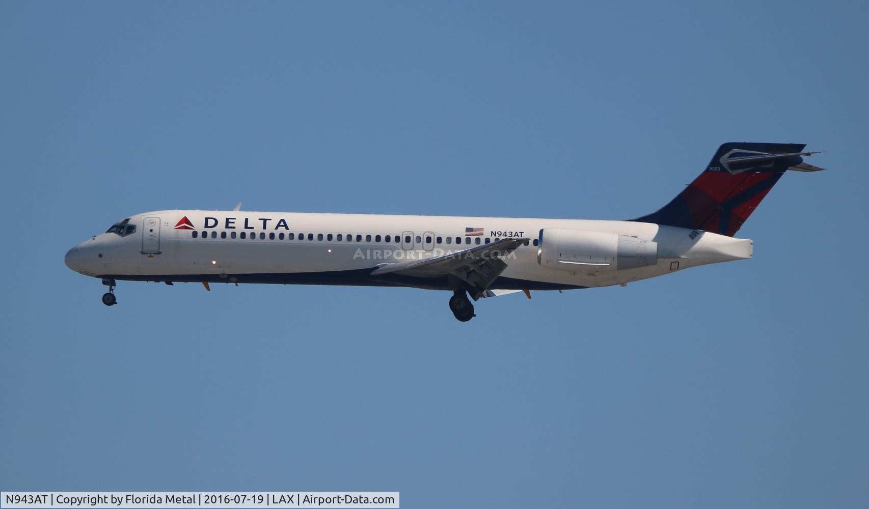 N943AT, 1999 Boeing 717-200 C/N 55006, Delta