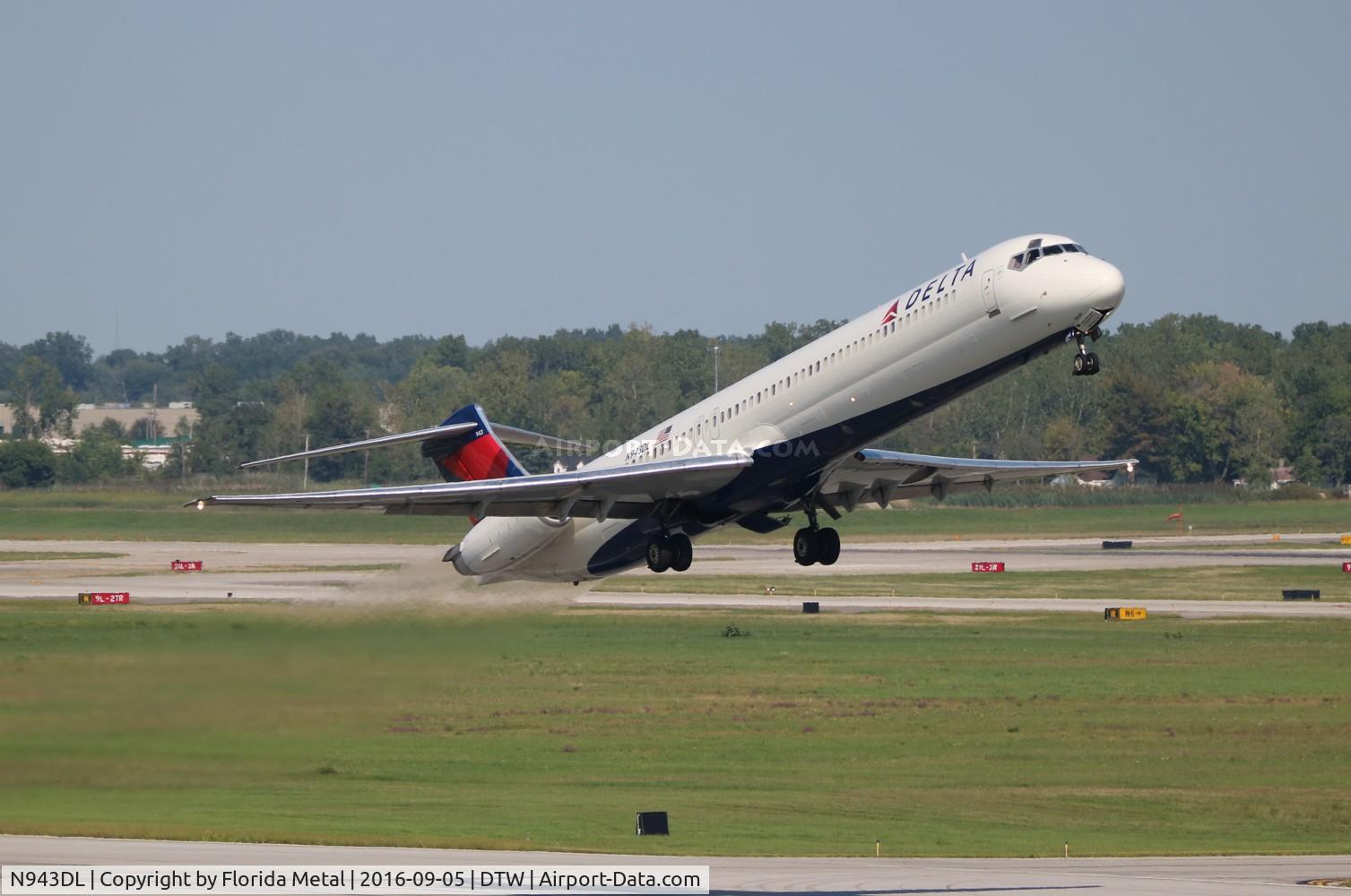 N943DL, 1989 McDonnell Douglas MD-88 C/N 49816, Delta