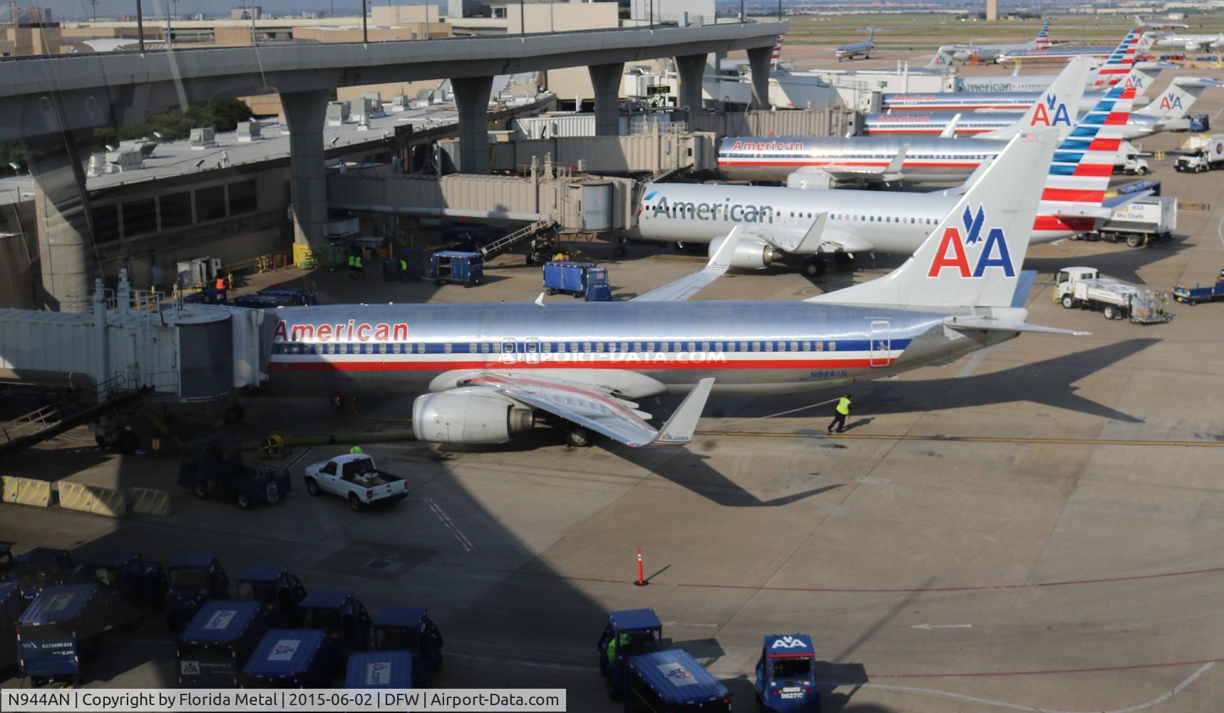N944AN, 2000 Boeing 737-823 C/N 29535, American