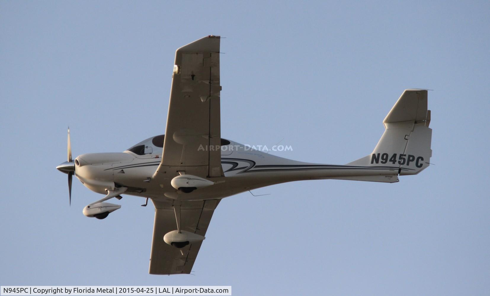 N945PC, 2008 Diamond DA-40 Diamond Star C/N 40.945, DA-40