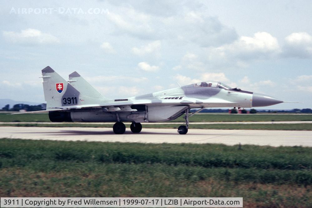 3911, Mikoyan-Gurevich MiG-29AS C/N 2960532039, 
