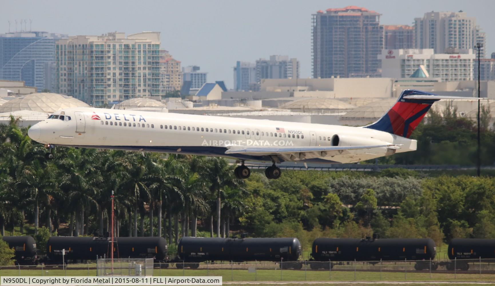 N950DL, 1990 McDonnell Douglas MD-88 C/N 49881, Delta