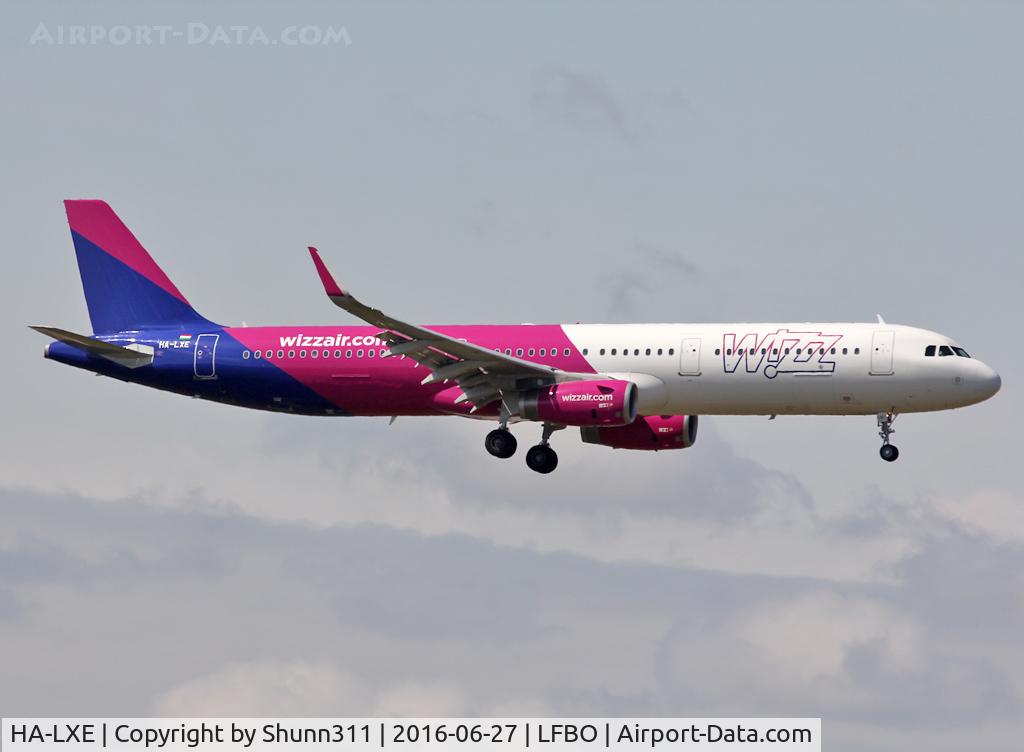 HA-LXE, 2016 Airbus A321-231 C/N 7114, Landing rwy 32L in new c/s... Special Euro 2016 flight