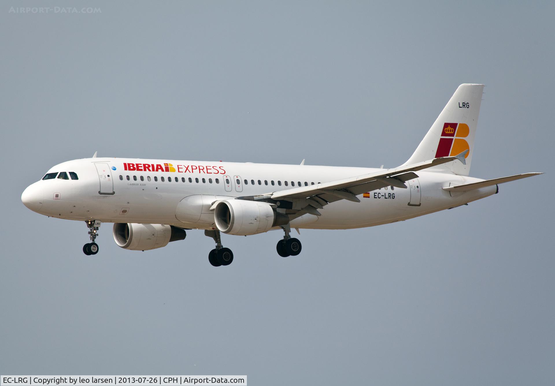 EC-LRG, 2001 Airbus A320-214 C/N 1516, Copenhagen 26.7.13