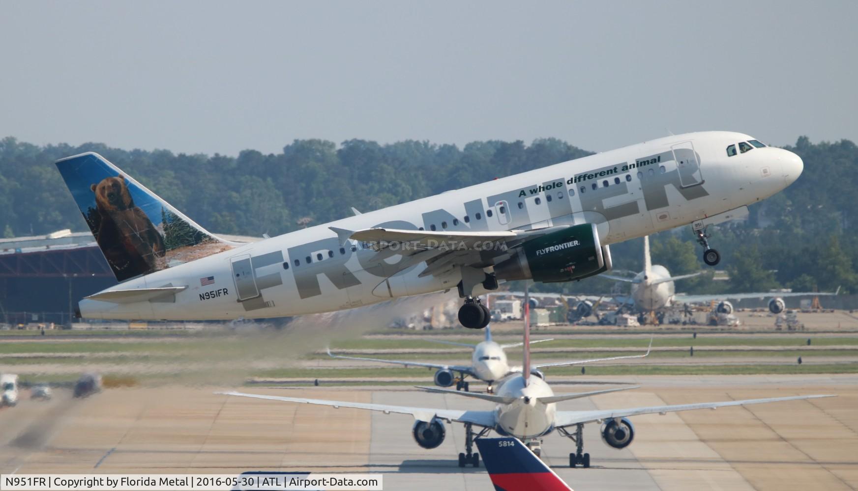 N951FR, 2009 Airbus A319-112 C/N 4127, Benny the Bear
