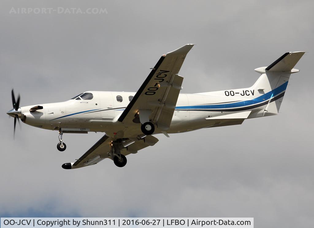 OO-JCV, 2011 Pilatus PC-12/47E C/N 1277, Landing rwy 32L... Special Euro 2016 flight...