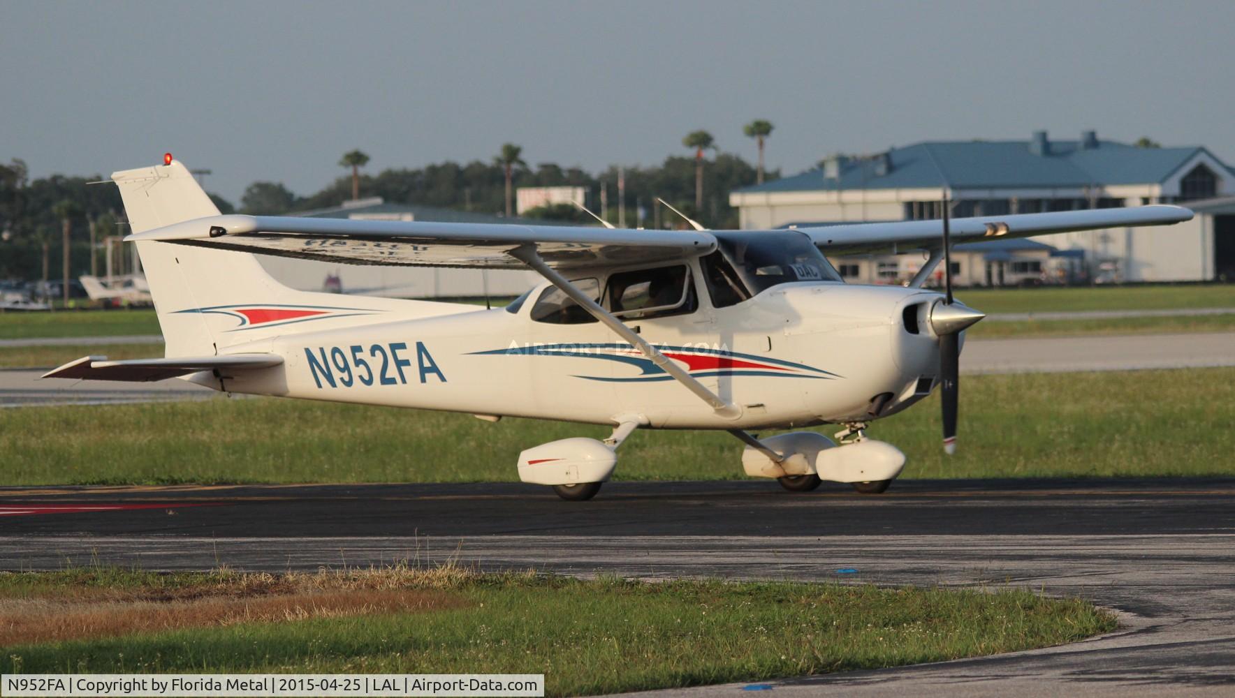N952FA, 2003 Cessna 172S C/N 172S9522, Cessna 172S