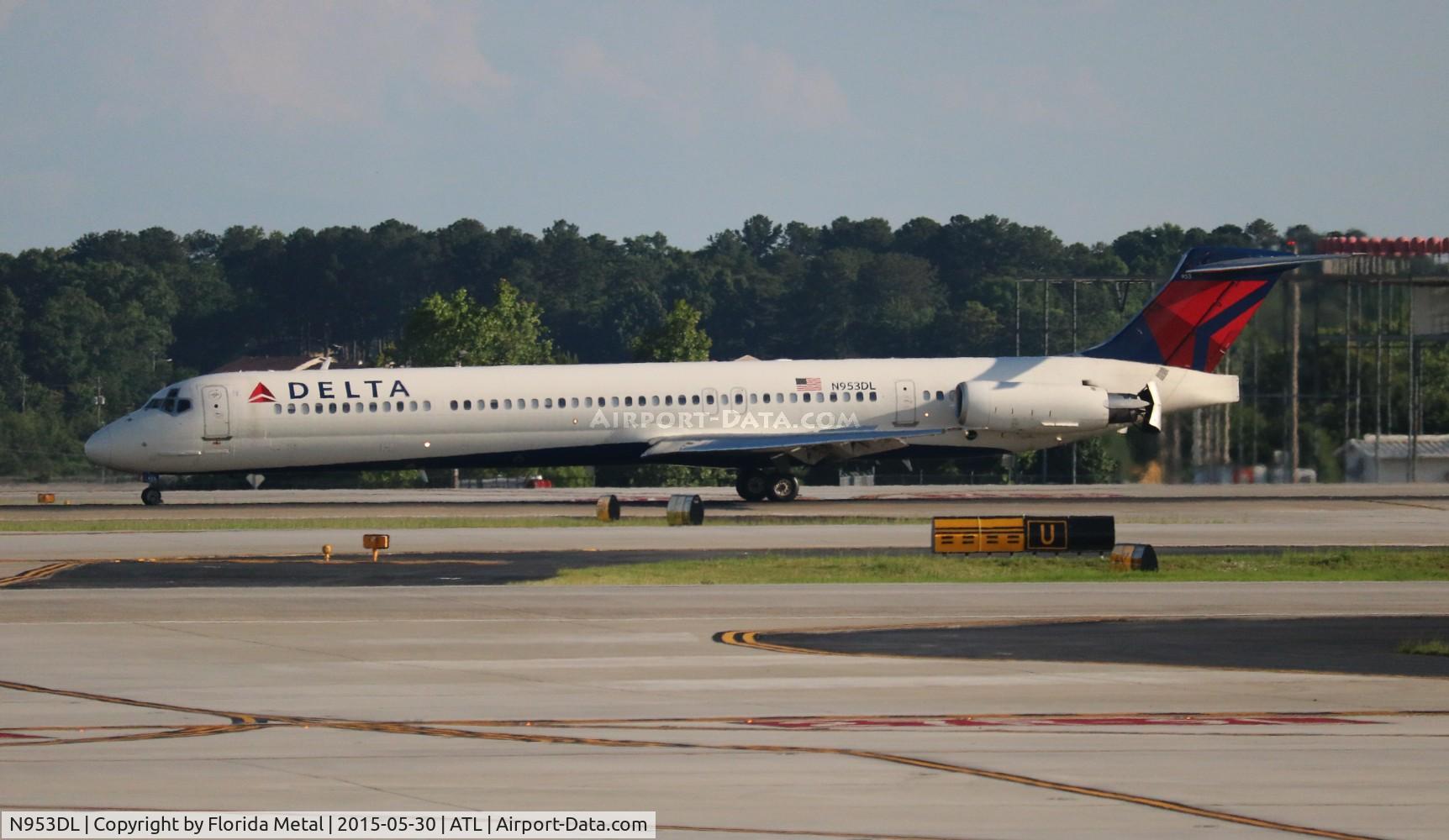 N953DL, 1990 McDonnell Douglas MD-88 C/N 49884, Delta