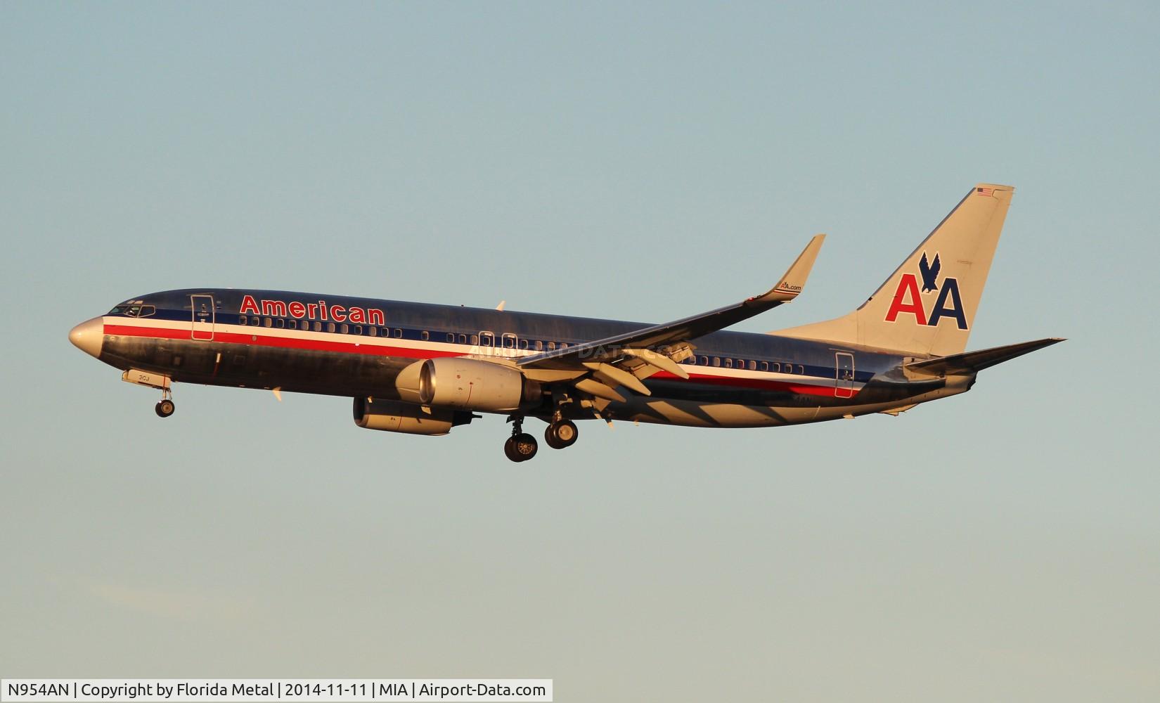 N954AN, 2001 Boeing 737-823 C/N 30089, American
