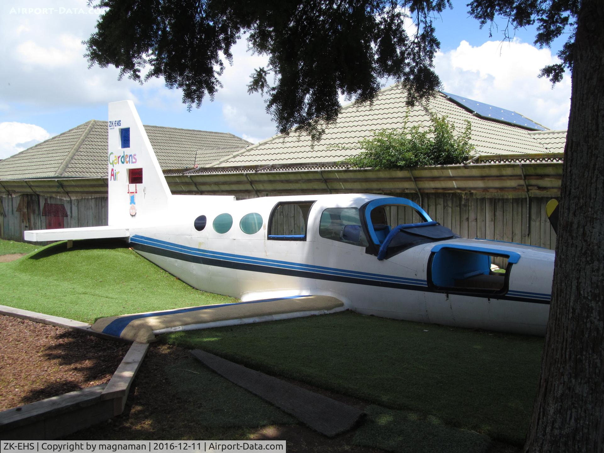 ZK-EHS, Cessna 402B C/N 402B0217, now fully 