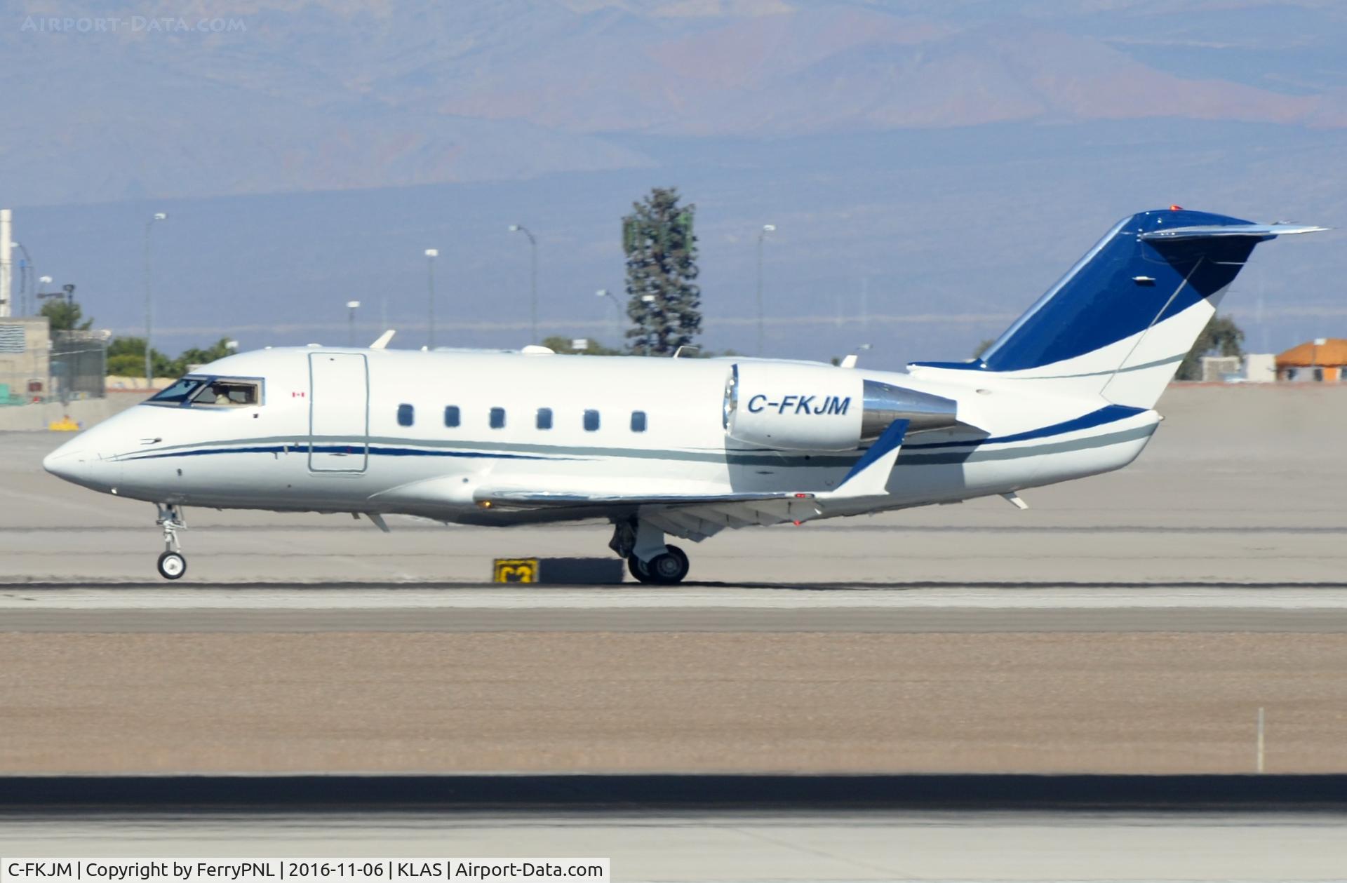 C-FKJM, 1983 Canadair Challenger 601 (CL-600-2A12) C/N 3012, CL601 departing LAS