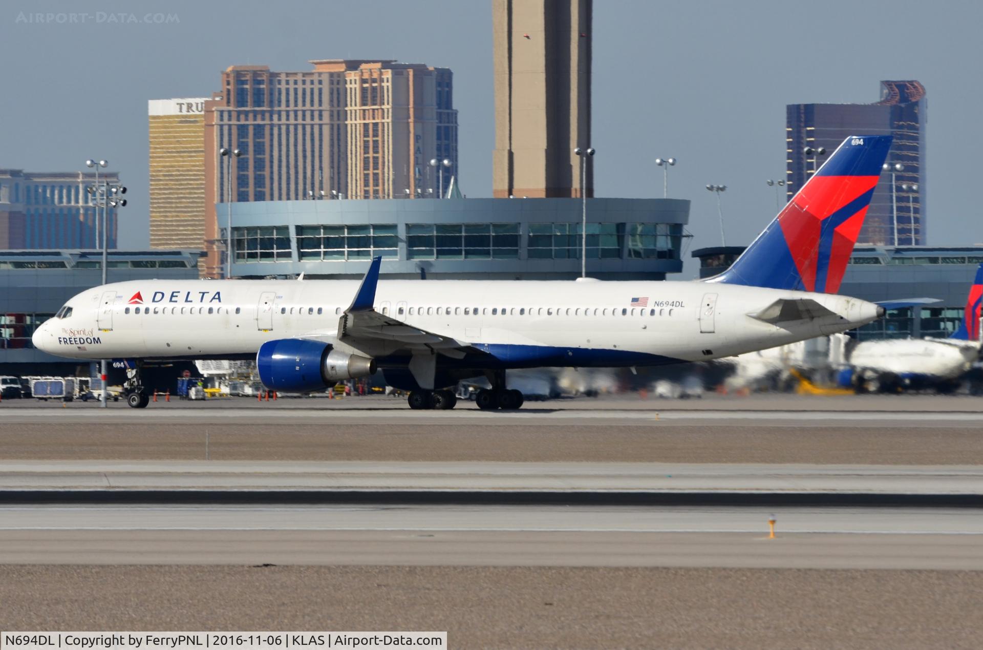 N694DL, 1998 Boeing 757-232 C/N 29726, Delta B752